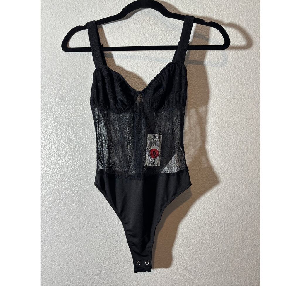 Danielle Bernstein NWT Size 00 Black Lace Mesh Thong Snap Closure Bodysuit